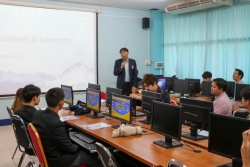 20240213101451(2).jpg - อบรมให้ความรู้เกี่ยวกับอุปกรณ์ไอที assessment & security สำหรับเจ้าหน้าที่สารสนเทศของมหาวิทยาลัยการกีฬาแห่งชาติ | https://cmiss.ac.th