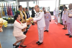 20250509215637.jpg - การเข้าร่วมเป็นเกียรติในพิธีพระราชทานปริญญาบัตรแก่บัณฑิต มหาบัณฑิตและดุษฎีบัณฑิต ของมหาวิทยาลัยการกีฬาแห่งชาติ ประจำปีการศึกษา 2566  | https://cmiss.ac.th