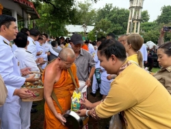 20250729082959.jpg - พิธีเฉลิมพระเกียรติพระบาทสมเด็จพระเจ้าอยู่หัว เนื่องในโอกาสวันเฉลิมพระชนพรรษา 28 กรกฎาคม 2568  | https://cmiss.ac.th