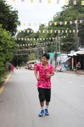 20250806155734.jpg - กิจกรรมสืบสานประเพณี เดิน-วิ่ง วัดพระธาตุดอยสุเทพ | https://cmiss.ac.th