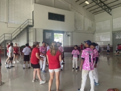 20250814150532(1).jpg - นักกีฬาเบสบอล/ซอฟท์บอล โรงเรียนกีฬาจังหวัดเชียงใหม่ เข้าร่วมกิจกรรมอบรมและร่วมแข่งขันกีฬาซอฟท์บอลกับนักกีฬาทีมชาติซอฟท์บอล อเมริกา | https://cmiss.ac.th