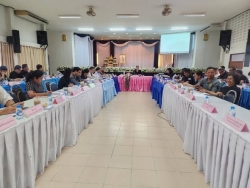 20251107084532(1).jpg - ประชุมหัวหน้าส่วนราชการ หัวหน้าหน่วยงานรัฐวิสาหกิจ ผู้บริหารองค์กรปกครองส่วนท้องถิ่น ผู้บริหารสถานศึกษา คณะกรรมการบริหารงานอำเภอ (กบอ.) และการประชุมกำนัน ผู้ใหญ่บ้าน ครั้งที่ 11 / 2568 ประจำเดือนพฤศจิกายน 2568 | https://cmiss.ac.th