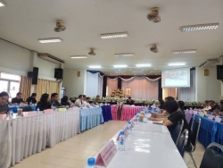 20251107084532(2).jpg - ประชุมหัวหน้าส่วนราชการ หัวหน้าหน่วยงานรัฐวิสาหกิจ ผู้บริหารองค์กรปกครองส่วนท้องถิ่น ผู้บริหารสถานศึกษา คณะกรรมการบริหารงานอำเภอ (กบอ.) และการประชุมกำนัน ผู้ใหญ่บ้าน ครั้งที่ 11 / 2568 ประจำเดือนพฤศจิกายน 2568 | https://cmiss.ac.th