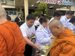 20251208161023(3).jpg - ร่วมกิจกรรมเนื่องในวันคล้ายวันพระบรมราชสมภพพระบามสมเด็จพระชนกาธิเบศร มหาภูมิพลอดุลยเดชมหาราช บรมนาถบพิตร วันชาติ และวันพ่อแห่งชาติ | https://cmiss.ac.th