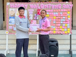 20260224122852.jpg - กลุ่มสาระการเรียนรู้ภาษาต่างประเทศ กิจกรรมวันวาเลนไทน์ ประจำปีการศึกษา 2568 | https://cmiss.ac.th