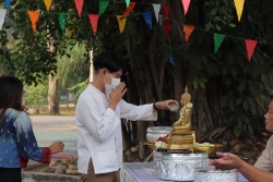 20260412000353(1).jpg - สรงน้ำพระและรดน้ำดำหัวผู้บริหารและผู้อาวุโส ๒๕๖๙ | https://cmiss.ac.th
